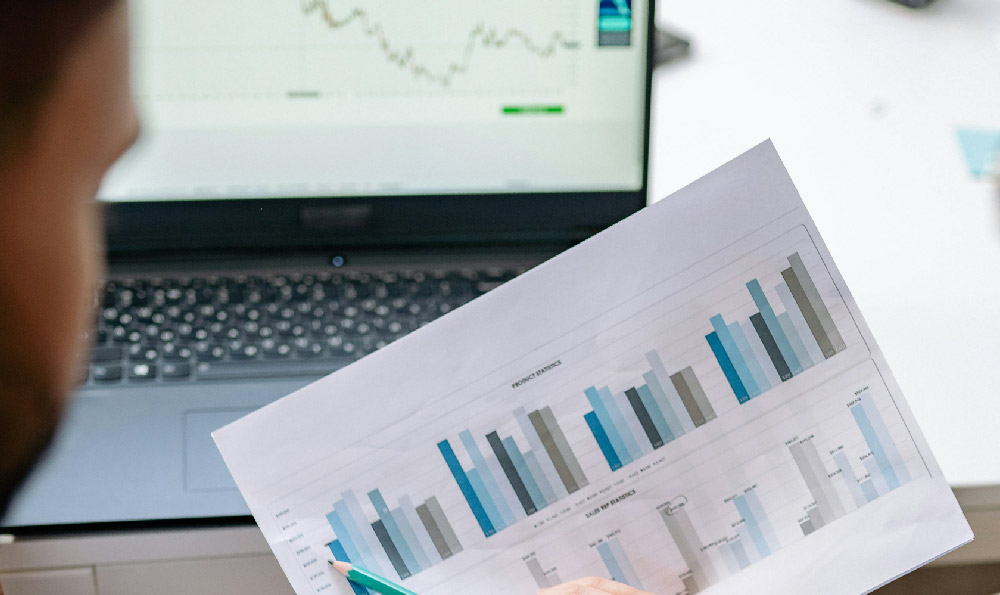 How Much Does a Lawyer Earn Annually? What's the Average Lawyer Salary?

