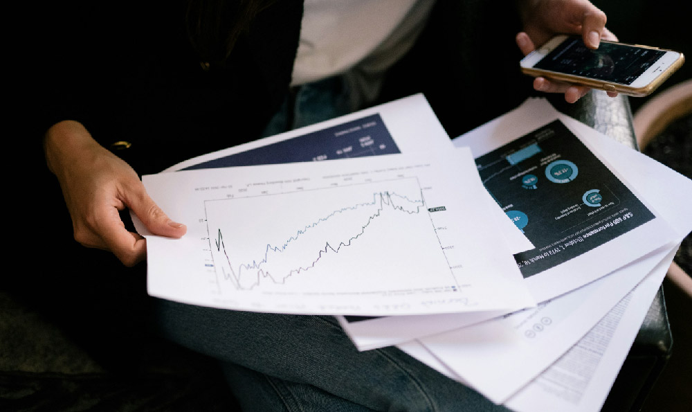 Can a Notary Really Make Money? Is It Worth It?
