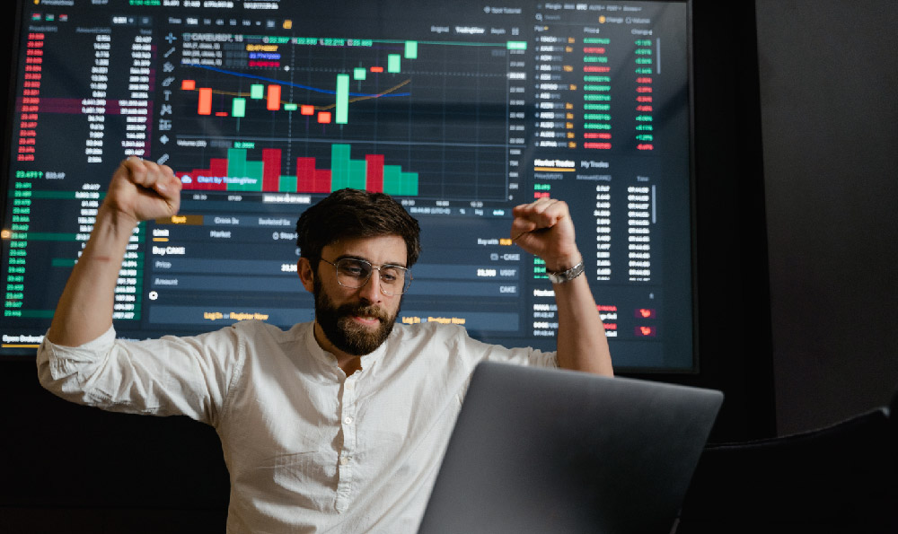 How to Connect with the Wealthy: Strategies to Build Financial and Social Ties