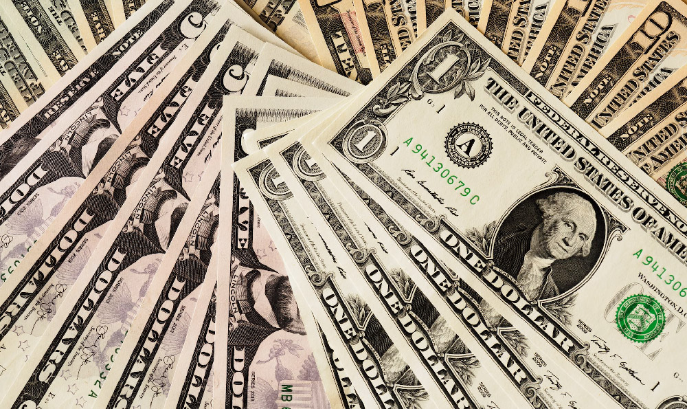 Can International Students in the UK Invest? & Should They?