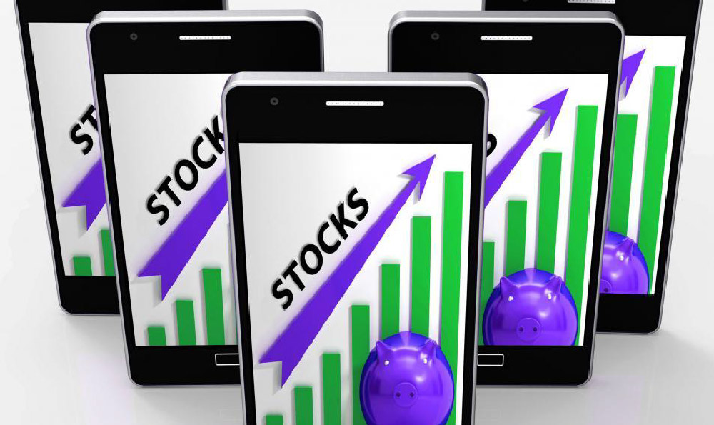 Is Acorn Investment Right for You? What Are the Pros & Cons?