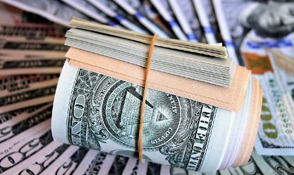 Doctors or Lawyers: Who Earns More?
