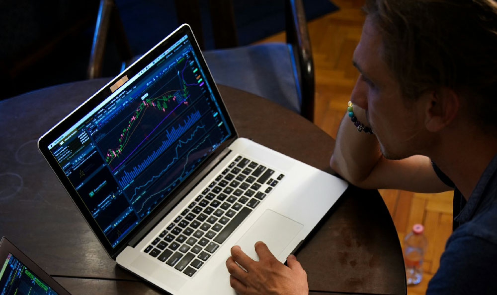 How can musicians earn money, and what are the best ways to do it?
