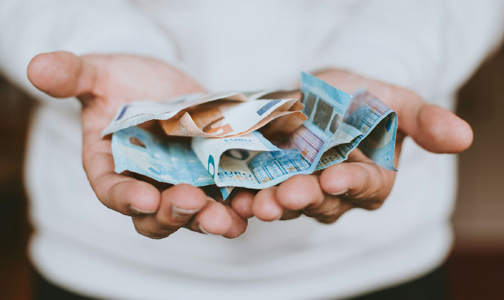 How do airlines profit, and what are their revenue streams?
