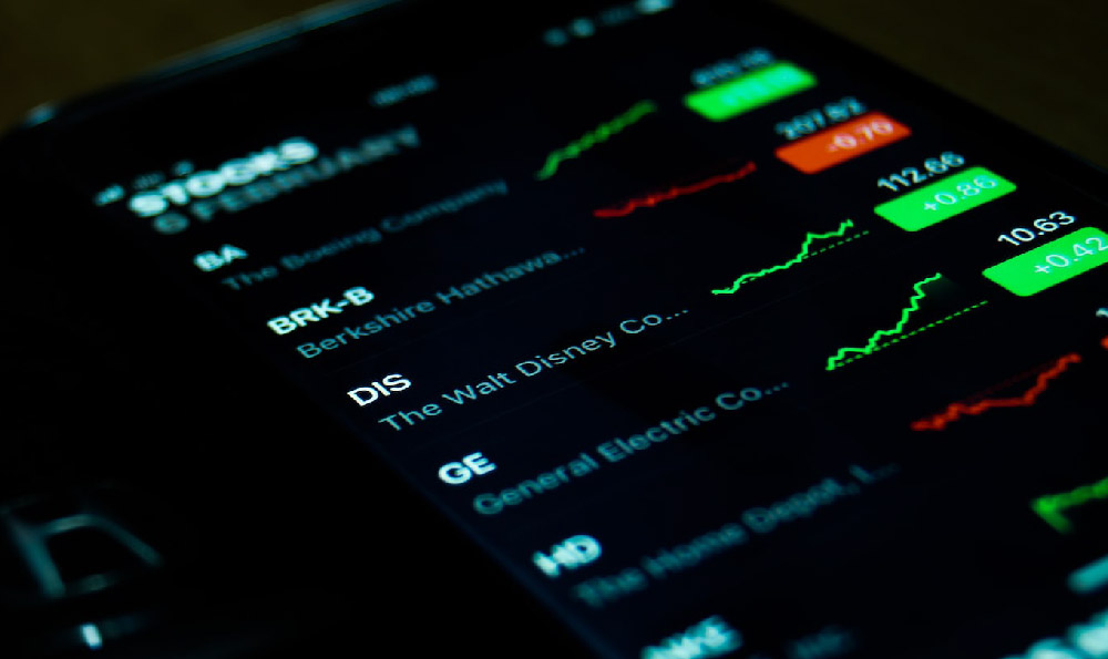 How Does Spotify Generate Revenue, and What Are Its Income Streams?
